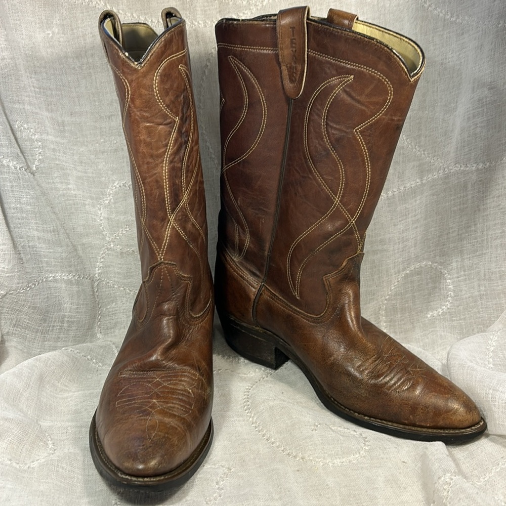 Texas leather embroidered stacked heel cowboy boots